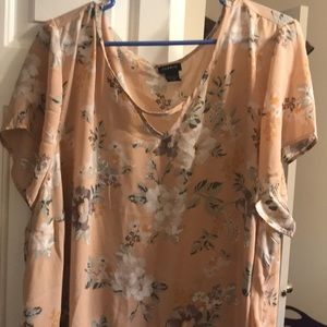 Torrid floral blouse